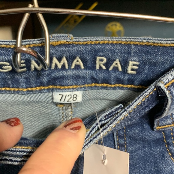 7/28 NEW Gemma Rae hi rise Women's Blue Jeans - Picture 2 of 6